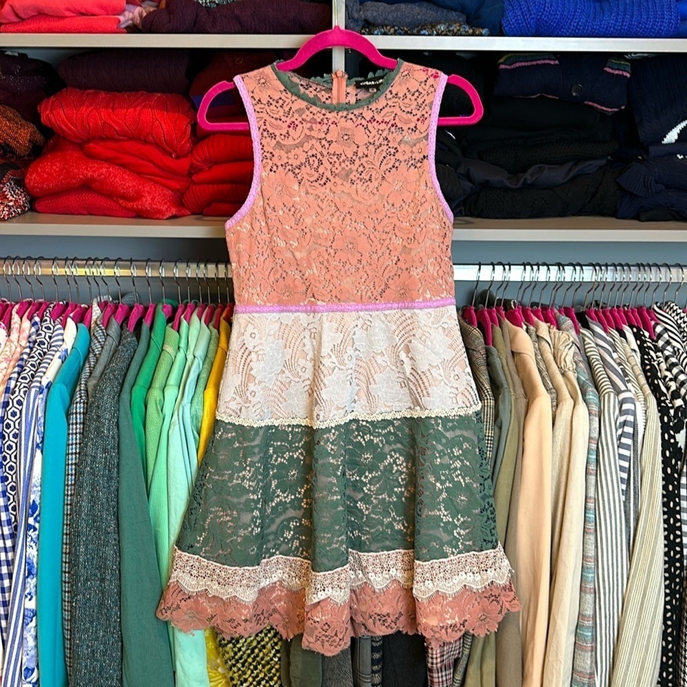 Sugar + Lips mauve/gray/green/pink sleeveless lace dress size M